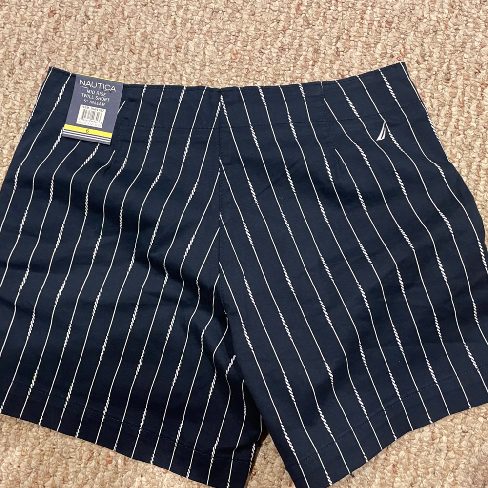 Nautica new with tags women’s size 6 shorts